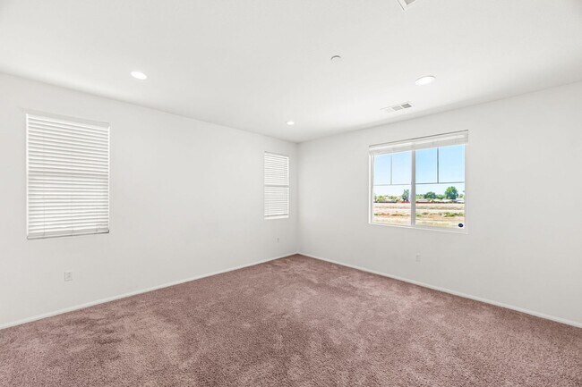 Building Photo - 12162 Diamond Dust Dr