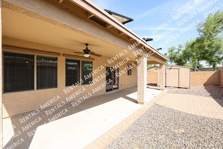 Building Photo - 5907 S 56th Dr