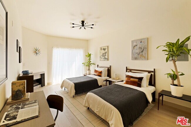 Building Photo - 1717 Malcolm Ave