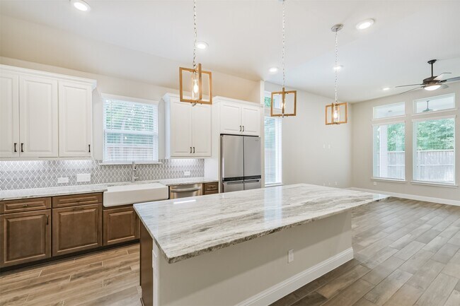 Building Photo - 16615 Tranquility Grove Dr