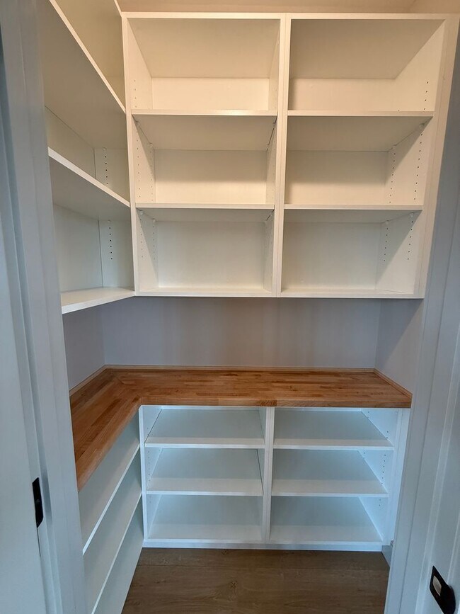 Building Photo - Brand new construction! 3 bedroom 3.5 bath end unit