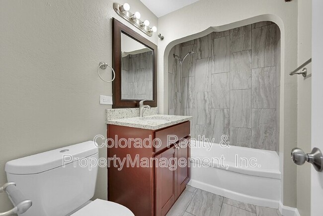 Building Photo - 2761 S Hazel Ct