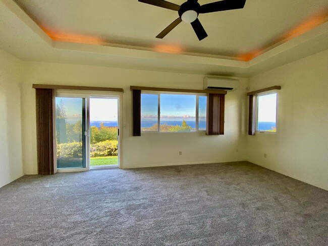 Building Photo - Gorgeous Custom Home with Amazing Ocean Vi...