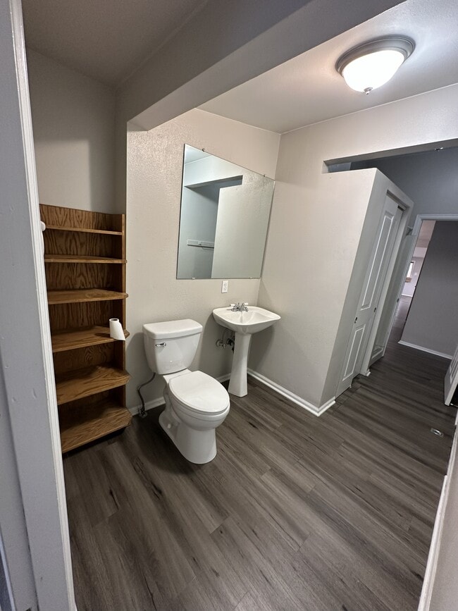 Building Photo - 1643 Beeler St