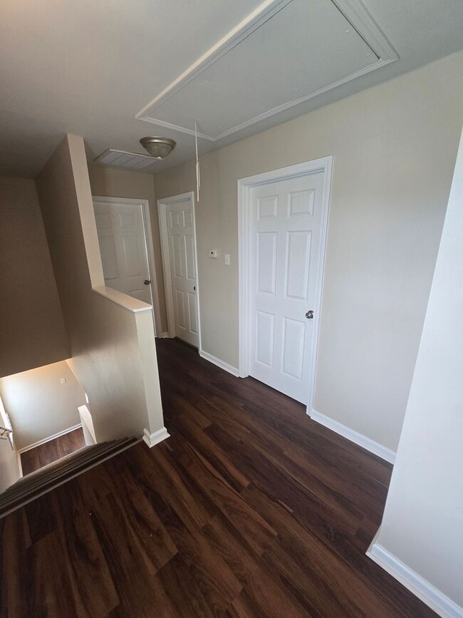Building Photo - Charming 2 Bedroom Single Family Home
