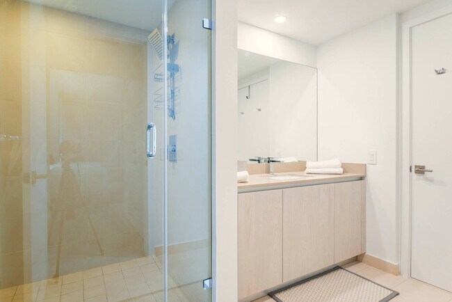 Building Photo - 4111 S Ocean Dr