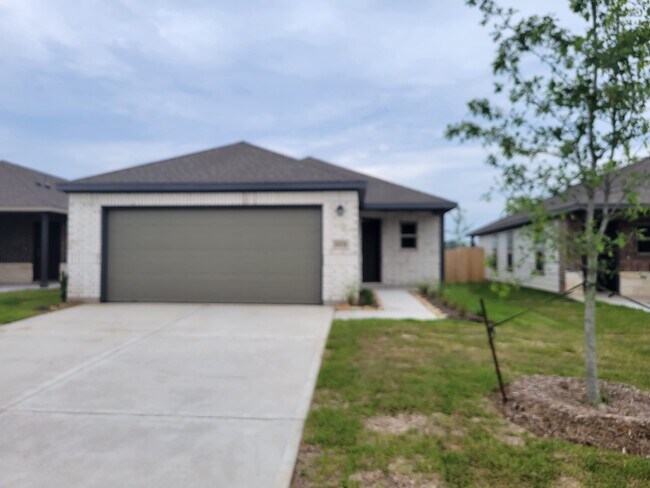 Primary Photo - 14930 Dane Ct