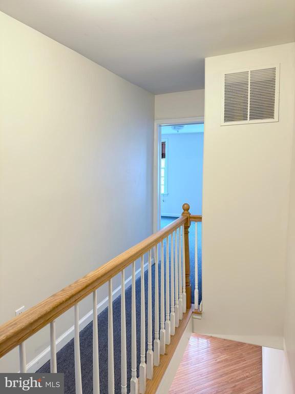 Building Photo - 1525 Montrose St