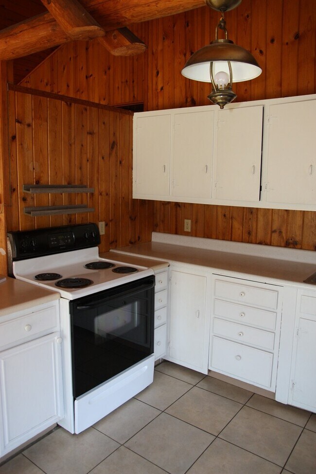 Building Photo - 109 Forest Lake Ln