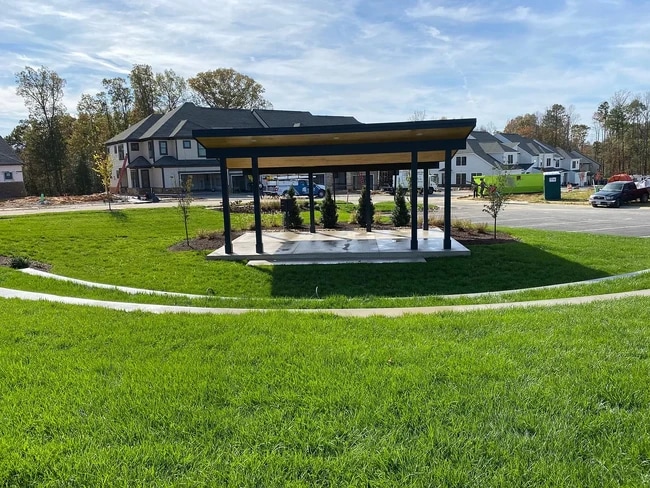 Building Photo - 12867 Deep Well Rd