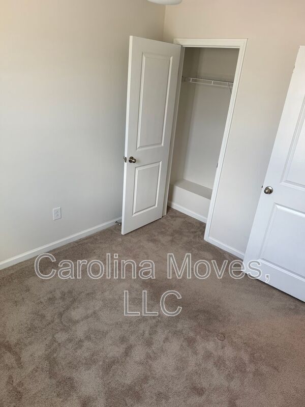 Building Photo - 126A Fernside Ct