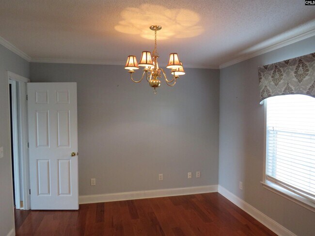 Building Photo - 209 Riverbirch Rd