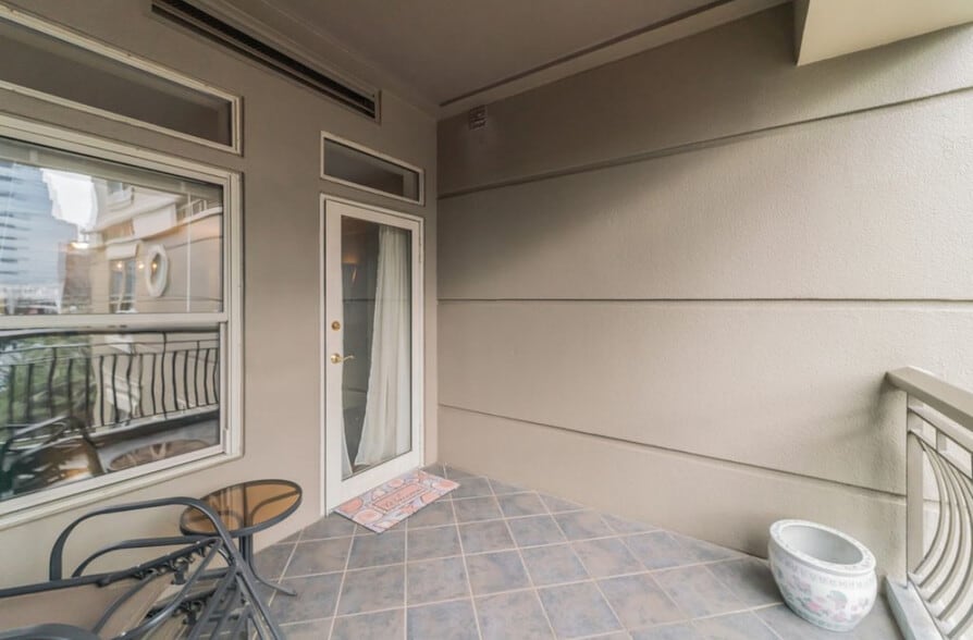 Building Photo - 3334 Peachtree Rd NE