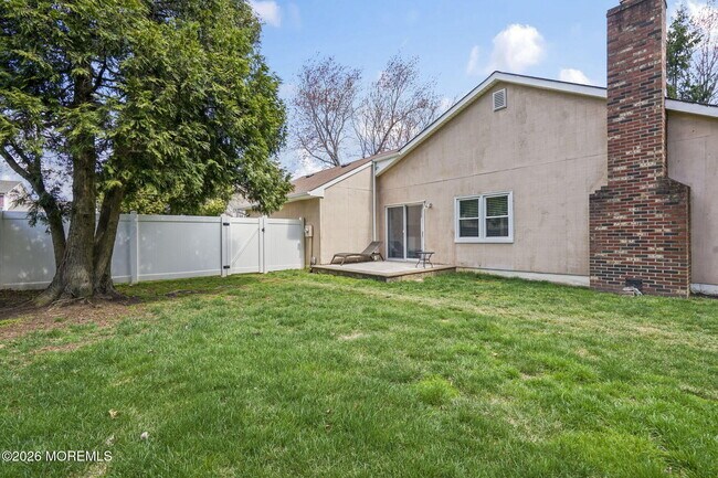 Building Photo - 6 Rockwell Cir