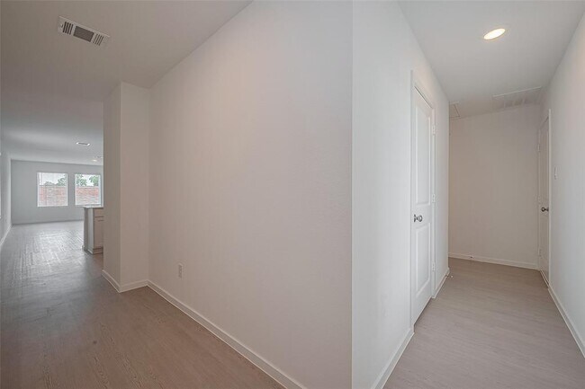 Building Photo - 3045 Dawn Sound Drive