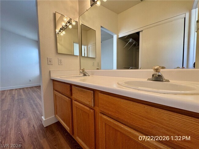 Building Photo - 1833 Sierra Hills Way