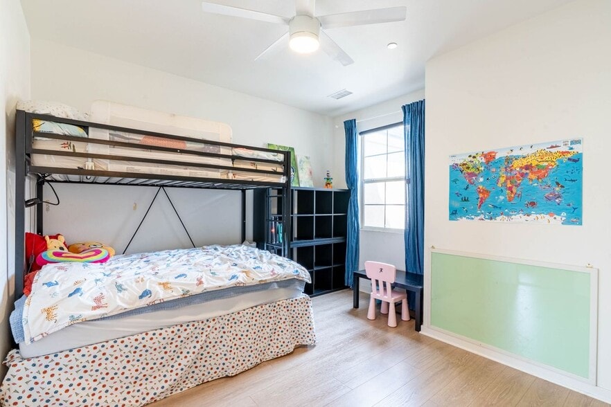 Building Photo - 62 Savannah