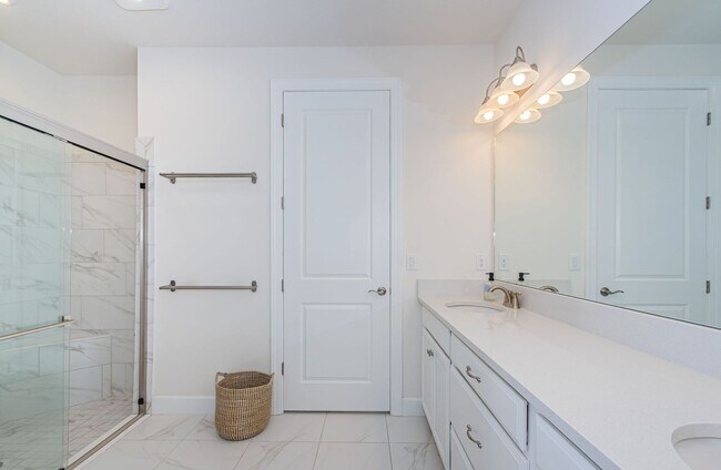 Building Photo - Beautiful Pool home in Starkey Ranch avail...