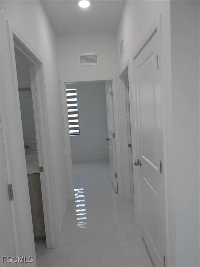 Building Photo - 6033 Kumquat Cir