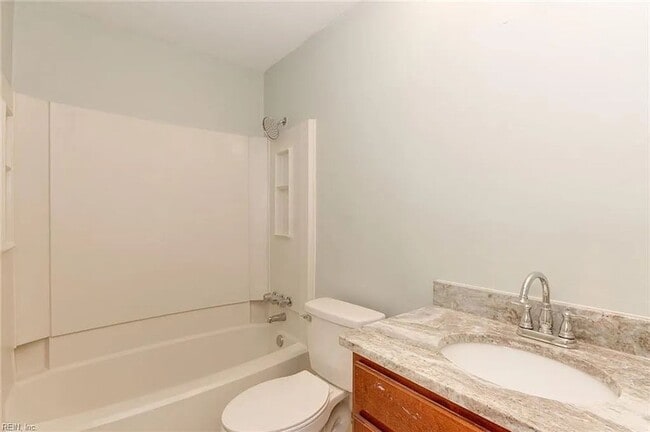 Building Photo - 2 Bed Beach Property For Rent