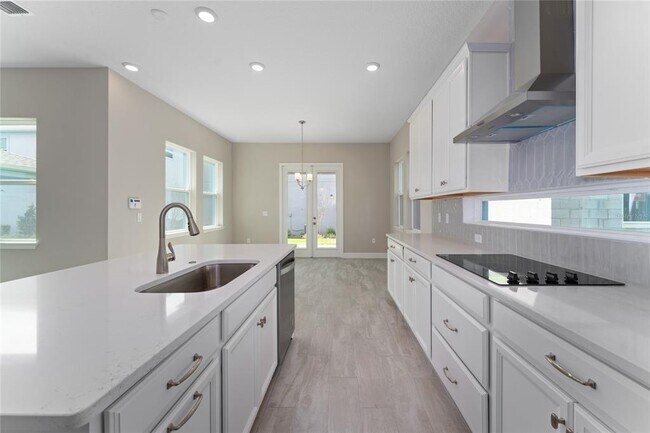 Building Photo - 13254 McMillan Dr