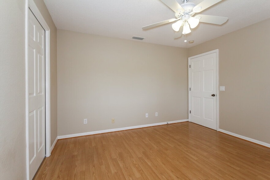 Building Photo - 4239 Dekle Ave