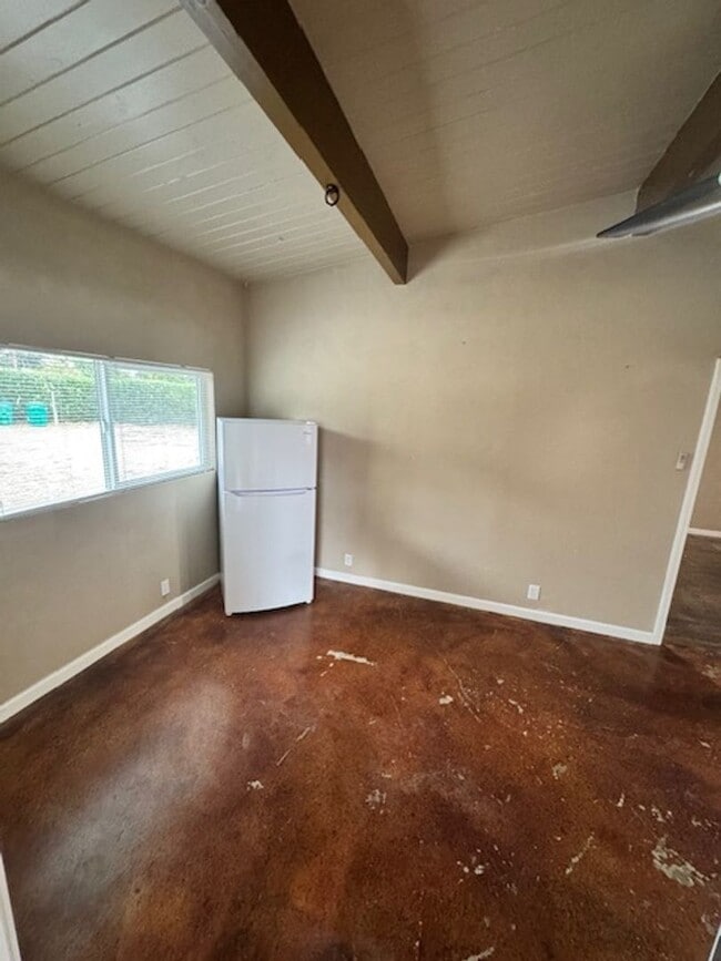 Building Photo - Available for Move In 3 Bed, 2.5 Bath Home...