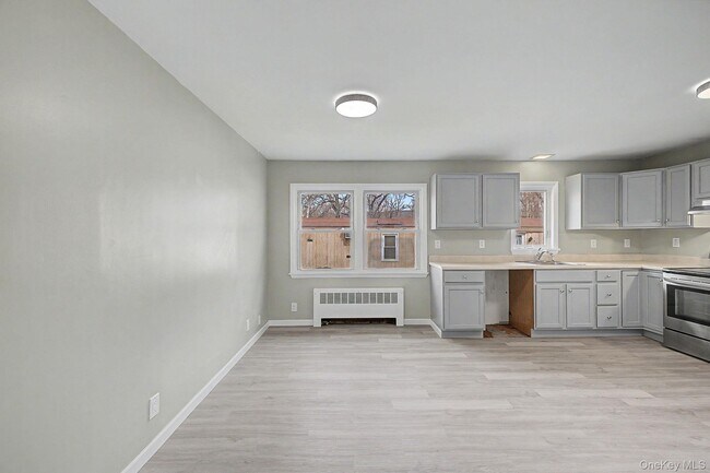 Building Photo - 2585 State Rte 55