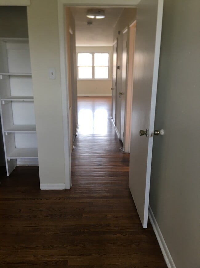 Building Photo - 10828 Lockart Ct