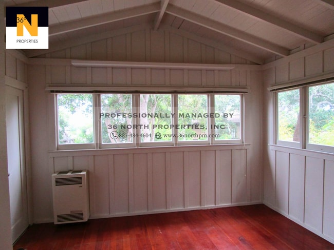 Building Photo - Cozy 2 bed 1 bath in Downtown Carmel minutes away from Carmel Beach
