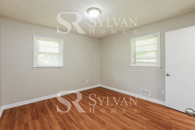Building Photo - 6111 Thunderwood Rd