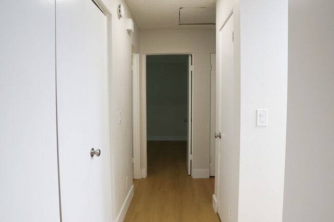 Building Photo - 51815 Avenida Martinez