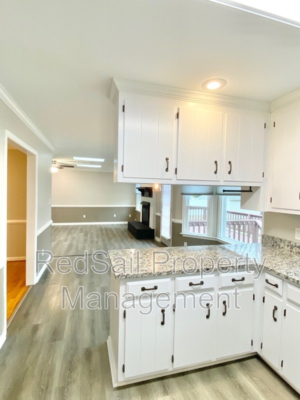 Building Photo - 161 Racine Dr