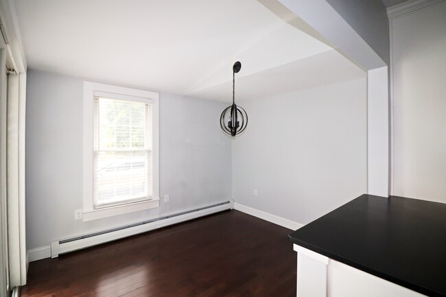 Dining Area 10x8.5 - 27 Pioneer Rd