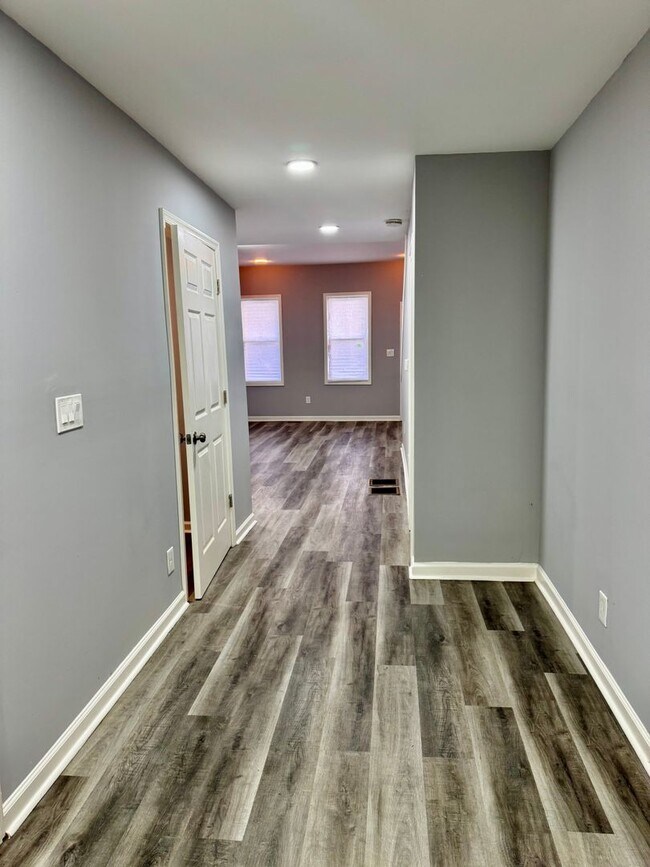 Building Photo - Anika Homes 5 Bedroom