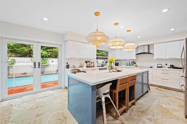 Building Photo - 200 W Mashta Dr