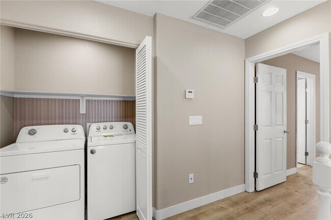 Building Photo - 3647 McMurty Ct