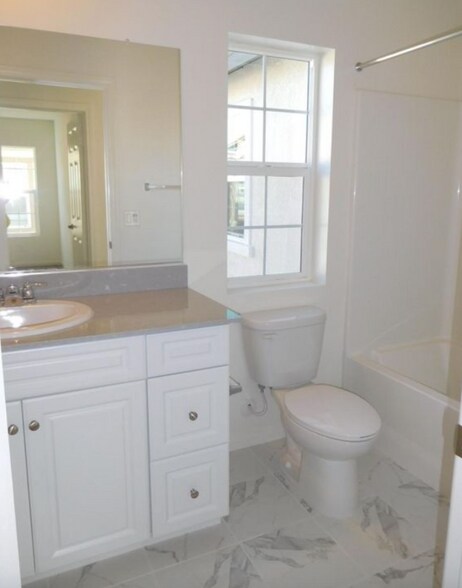 Building Photo - 5961 Silveira St