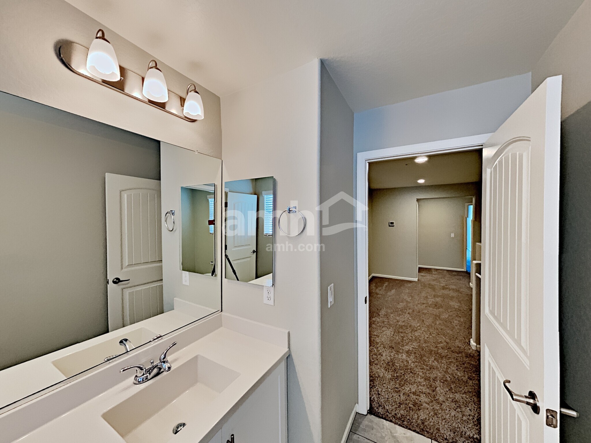 Building Photo - 20734 W Stone Hill Rd