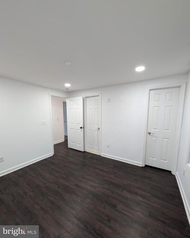 Building Photo - 1358 Raleigh Dr