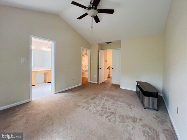 Building Photo - 6107 Asher Ct