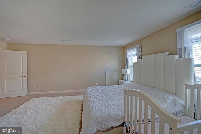 Building Photo - 93 Sabbe St