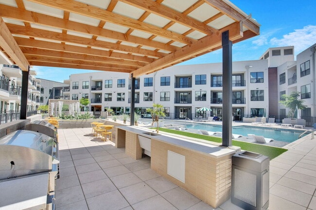 Building Photo - 1701 Simond Ave Ave