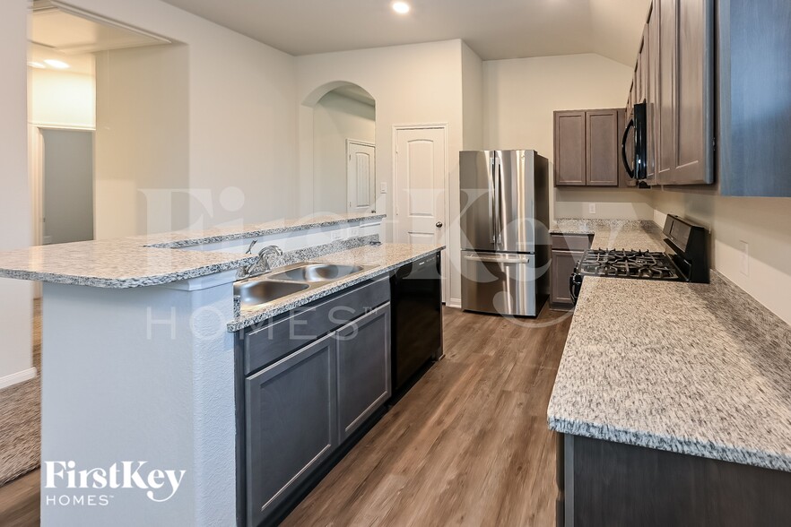 Building Photo - 11012 Patriot Ct