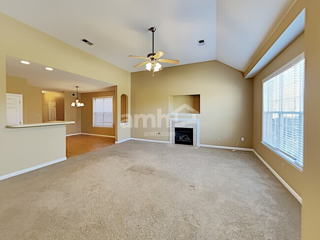 Building Photo - 8739 Overcup Oaks