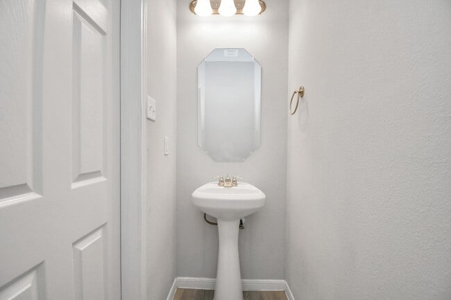 Building Photo - 13426 Merryville Harrogate Ln