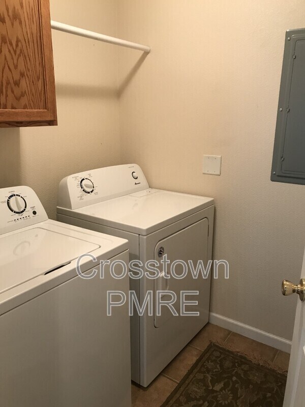 Building Photo - 138 Beacon Way