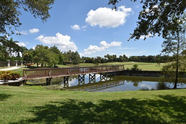 Building Photo - 7455 Glendevon Ln