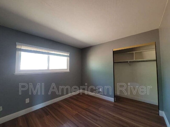 Building Photo - 1321 Oak Terrace Ct