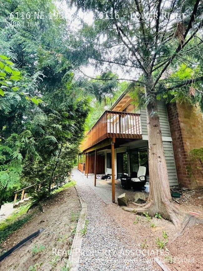 Building Photo - 6116 NE 193rd Pl